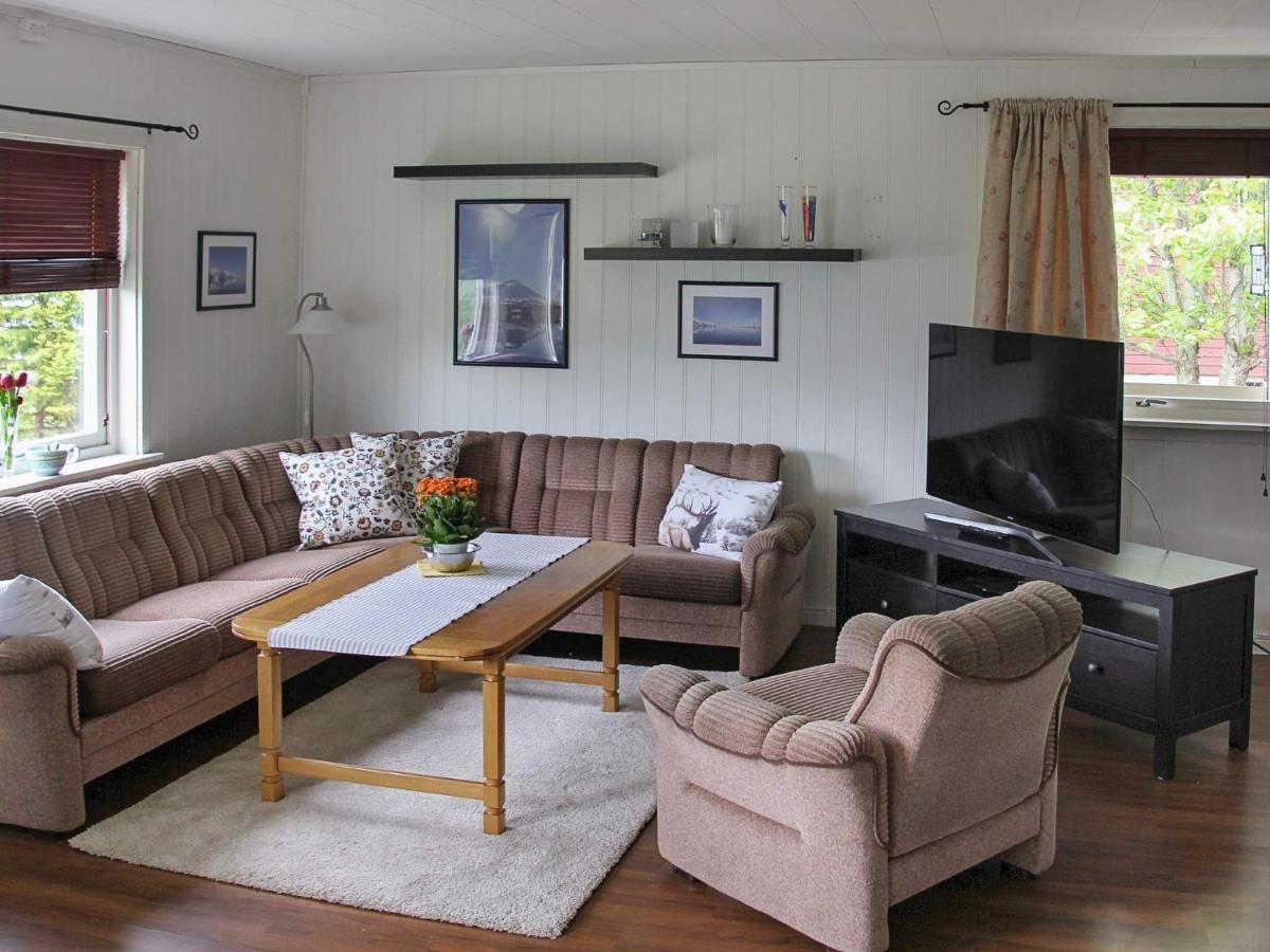 10 Person Holiday Home In Lyngseidet Exterior foto