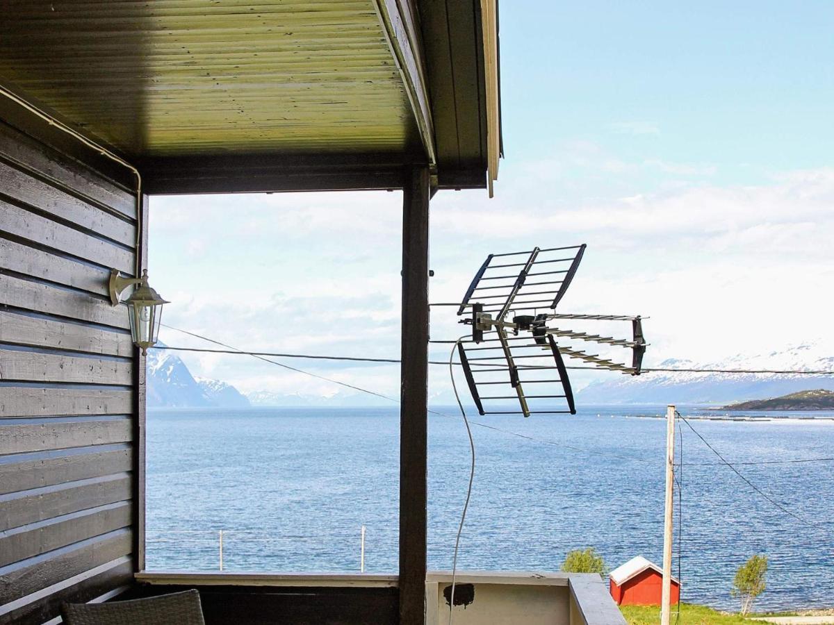 10 Person Holiday Home In Lyngseidet Exterior foto