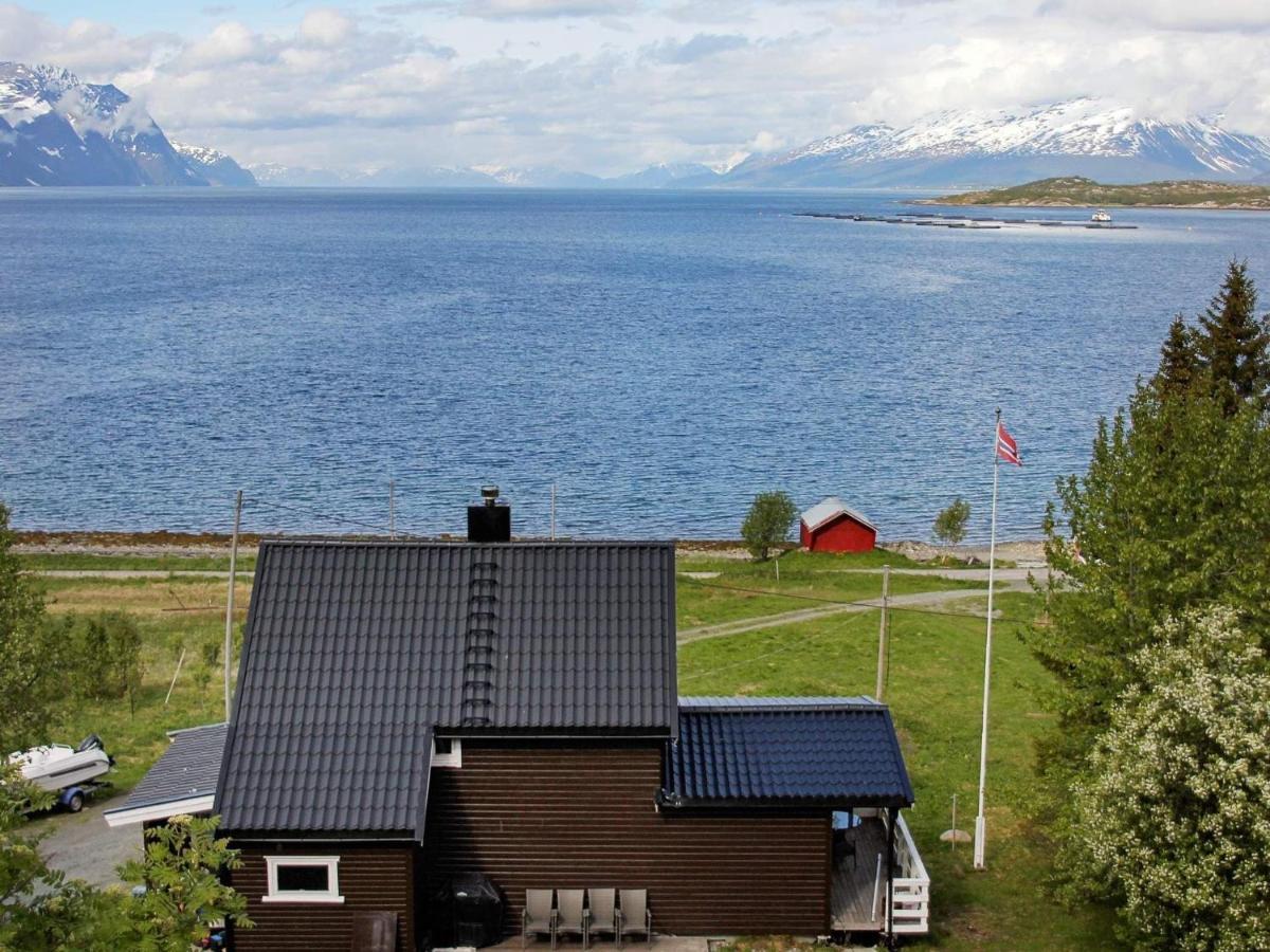 10 Person Holiday Home In Lyngseidet Exterior foto