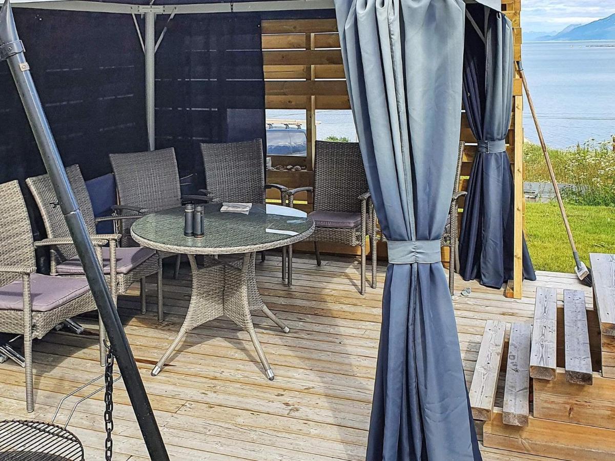10 Person Holiday Home In Lyngseidet Exterior foto